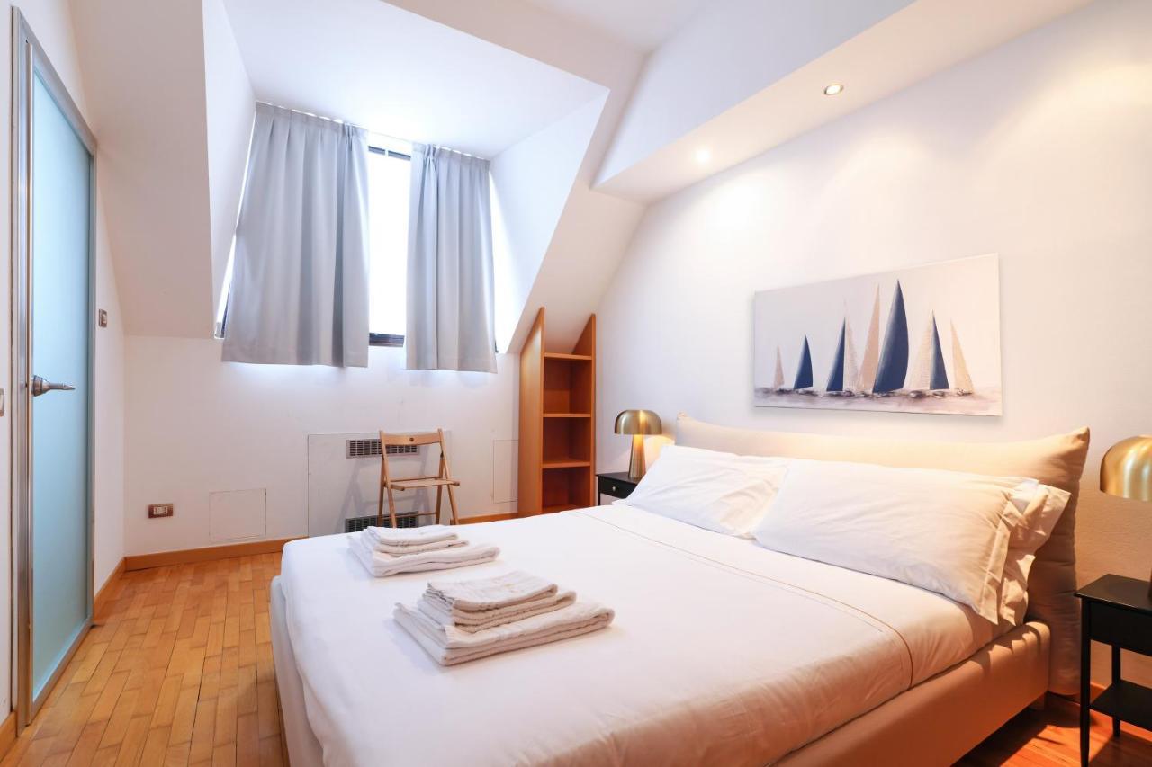 Duomo Luxury Apartment VIII Milan Luaran gambar